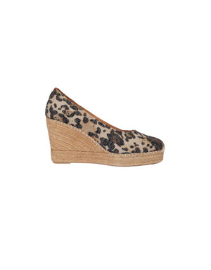 Penelope Chilvers Scoop Leopard Canvas Espadrille in Natural