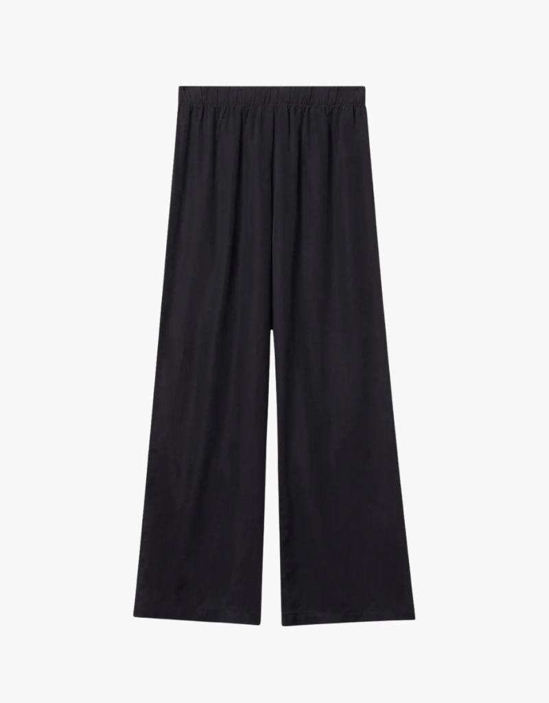 Perfect White Tee Marcie Brushed Sweater Jersey Pull On Pant in True Black