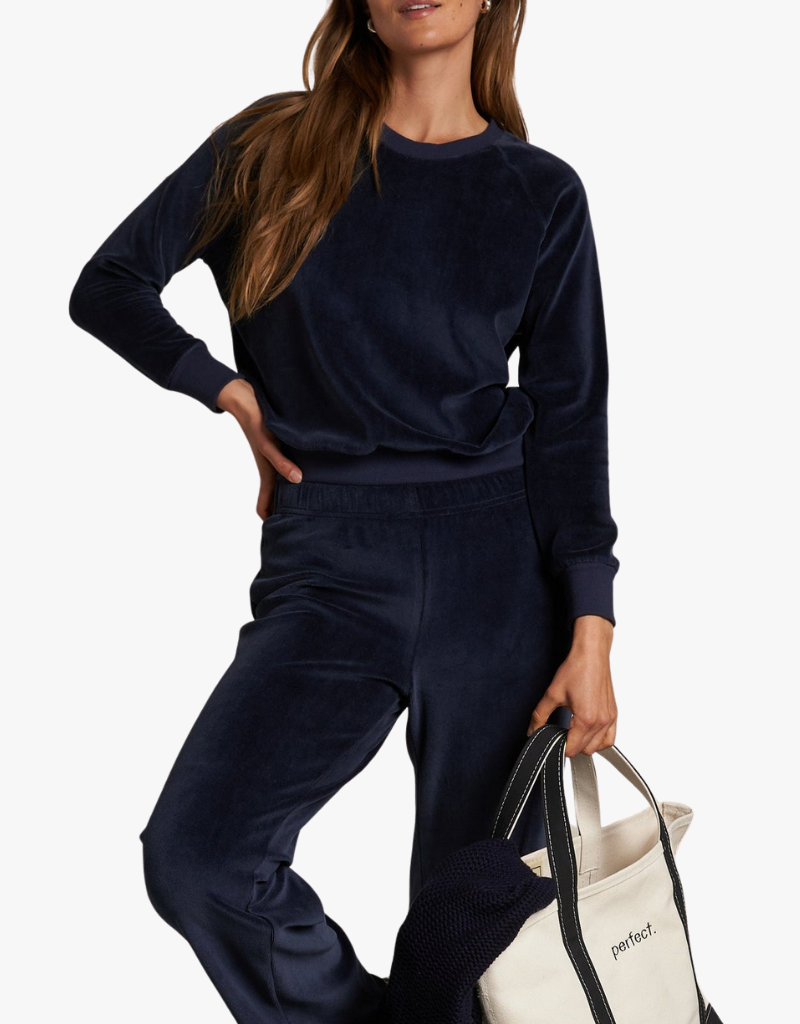 Perfect White Tee Stella Velour Shrunken Raglan Sweatshirt in Navy