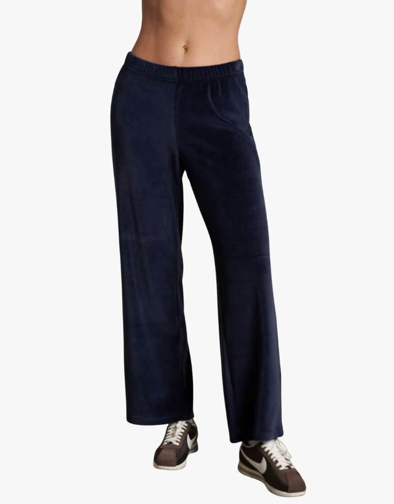 Perfect White Tee Alex Velour Pant in Navy