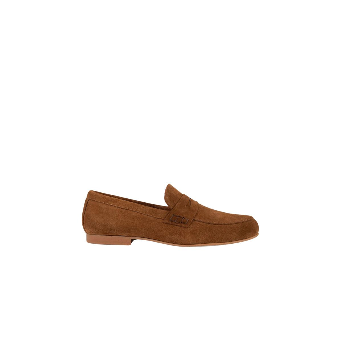 Penelope Chilvers Bonnie Suede Loafer in Tan