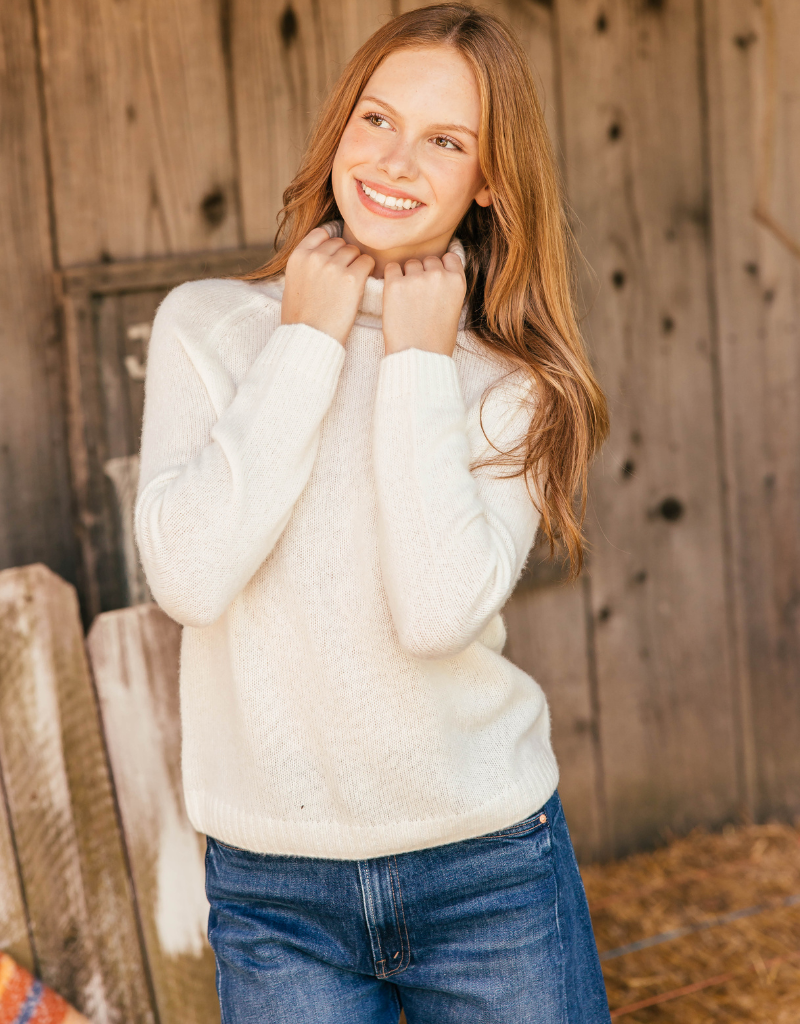 Estheme Rowan Turtleneck Sweater in Ivory