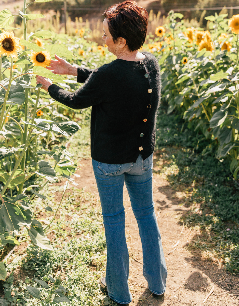 Estheme Mia Jewel Button Sweater in Noir