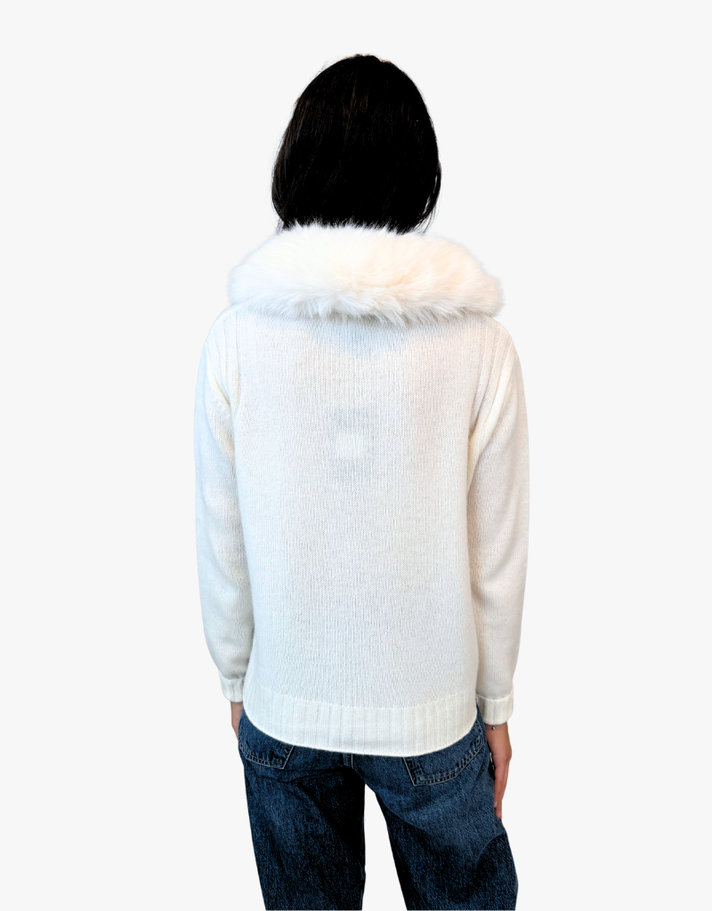 Estheme Ava V-Neck Sweater with Faux Fur Collar in Creme