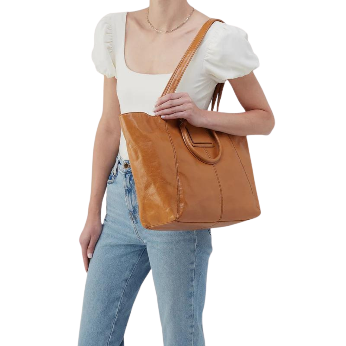 Hobo Sheila East-West Tote in Natural