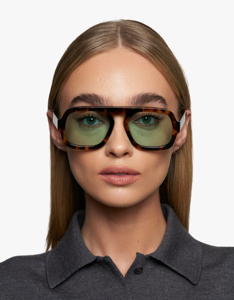 Elisa Johnson Jane Sunglasses in Brown Tortoise