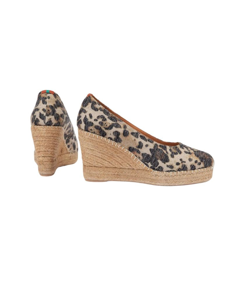 Penelope Chilvers Scoop Leopard Canvas Espadrille in Natural