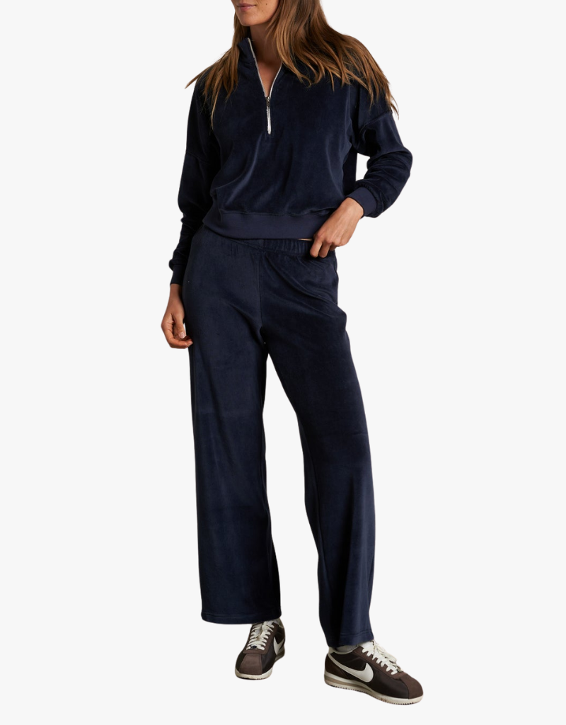 Perfect White Tee Alex Velour Pant in Navy