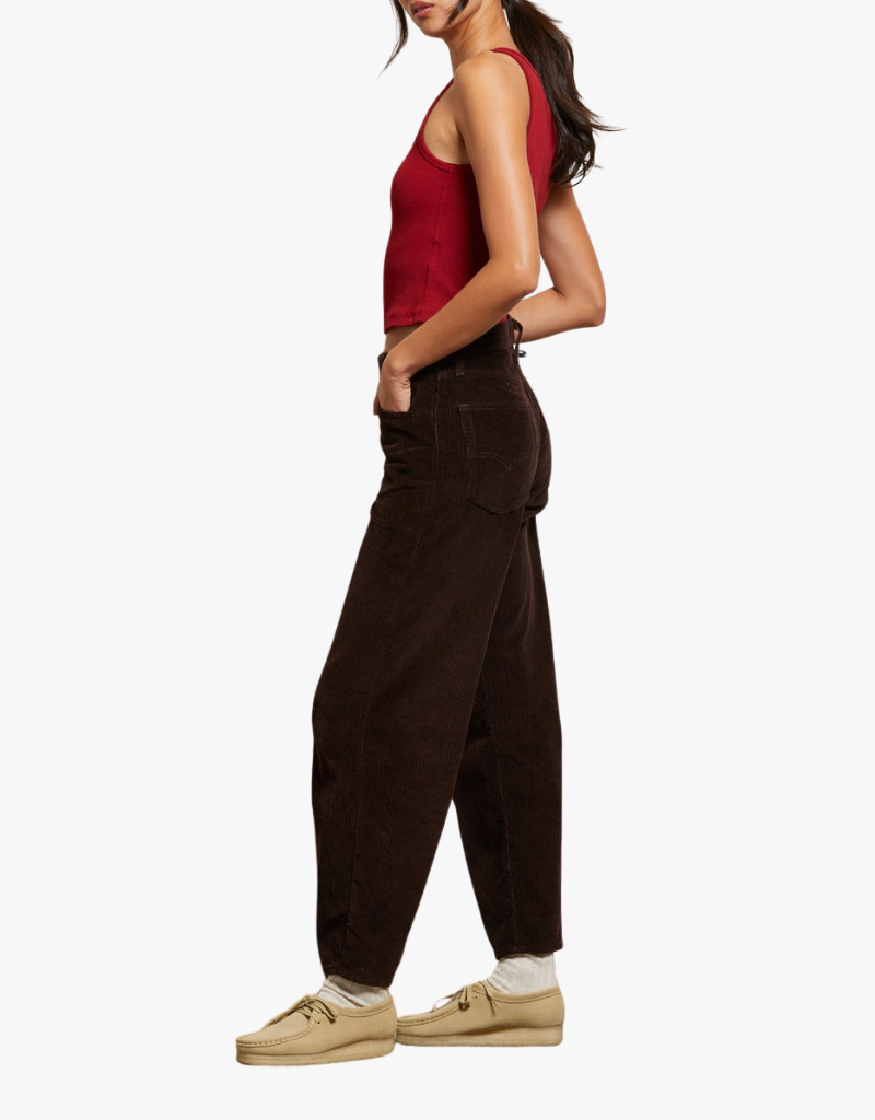 Perfect White Tee Maria Structured Rib Bra Friendly V-neck Tank Top in Maple