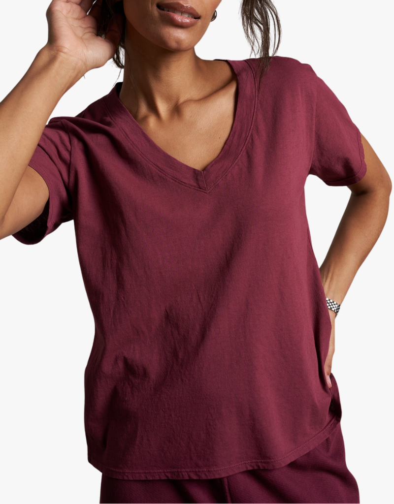 Perfect White Tee Hendrix Cotton Short Sleeve Boxy V Neck Tee in Dark Burgundy