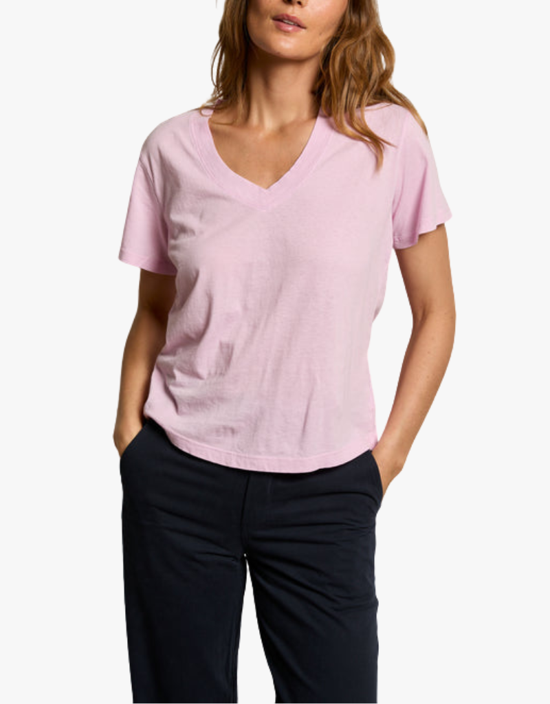 Perfect White Tee Hendrix Cotton Short Sleeve Boxy V Neck Tee in Sugar Pink