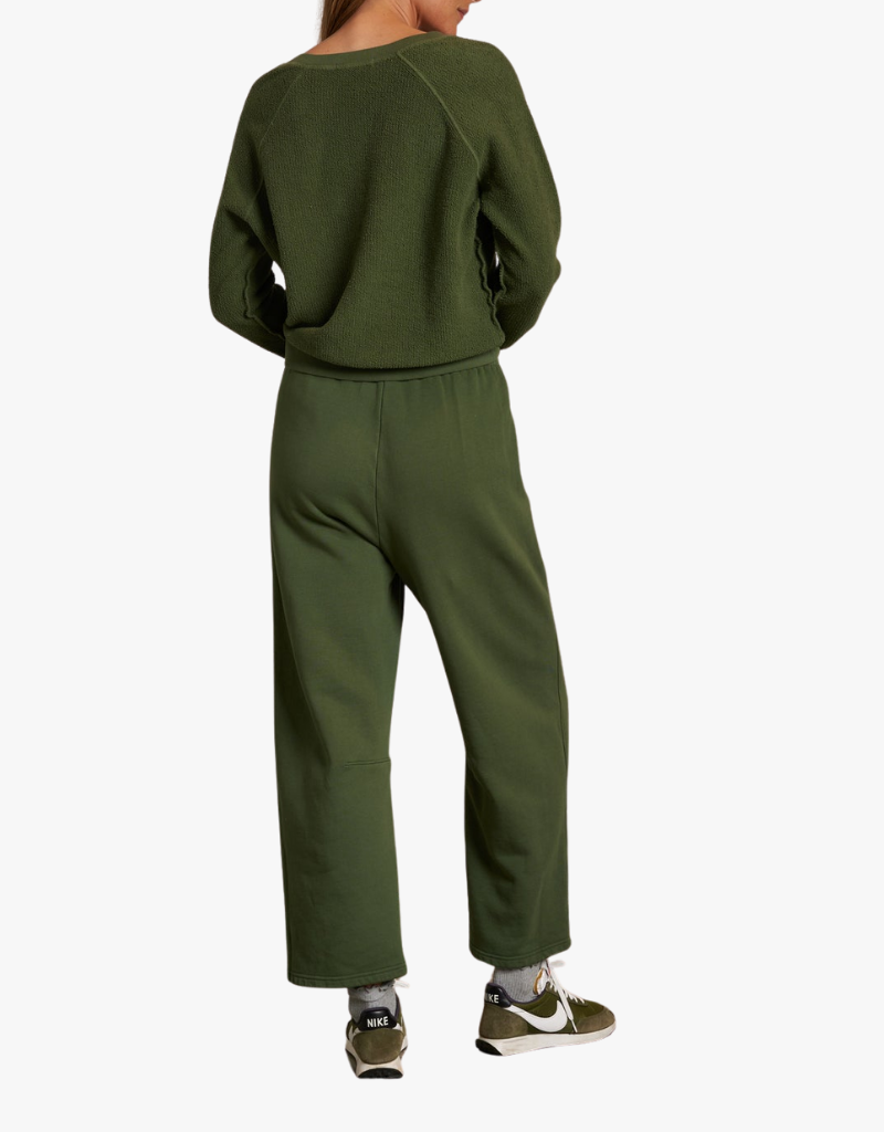 Perfect White Tee Zuri Reverse Fleece V Neck Sweatshirt in Fern Green