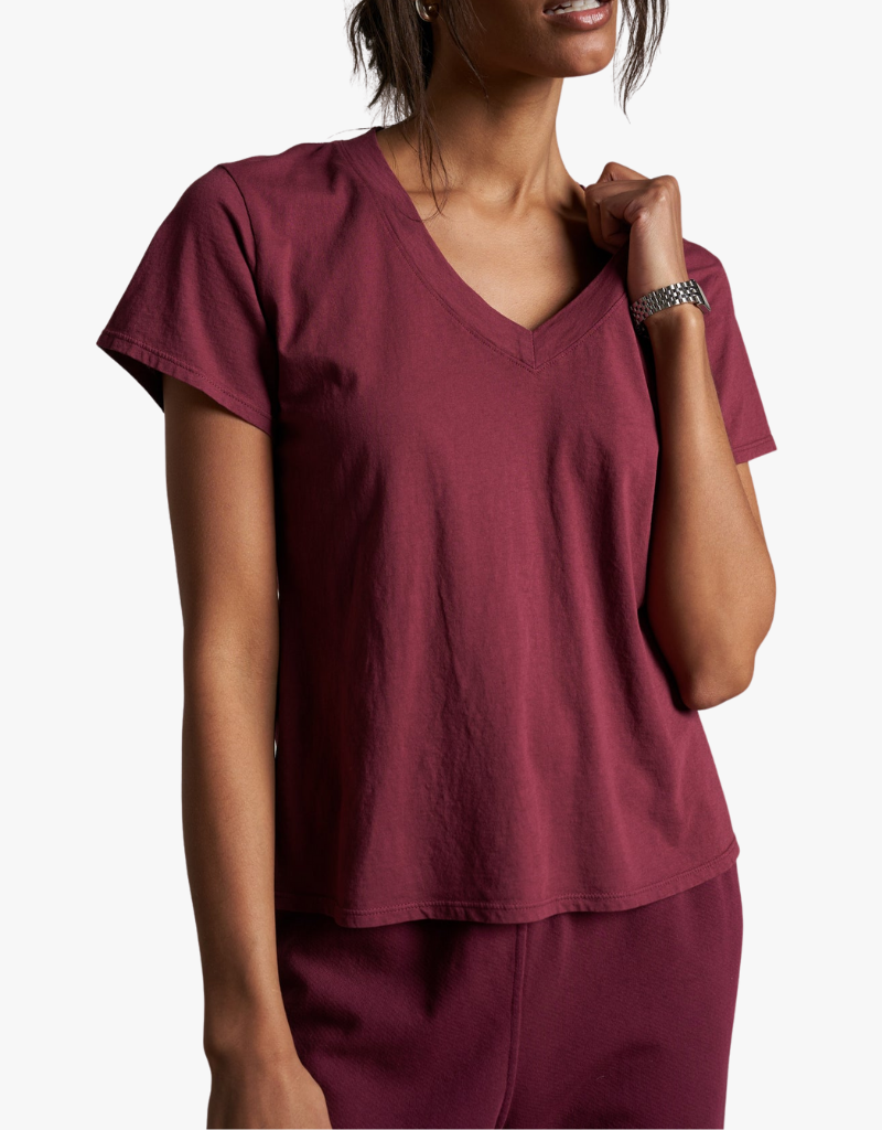 Perfect White Tee Hendrix Cotton Short Sleeve Boxy V Neck Tee in Dark Burgundy