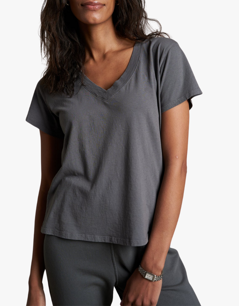 Perfect White Tee Hendrix Cotton Short Sleeve Boxy V Neck Tee in Charcoal