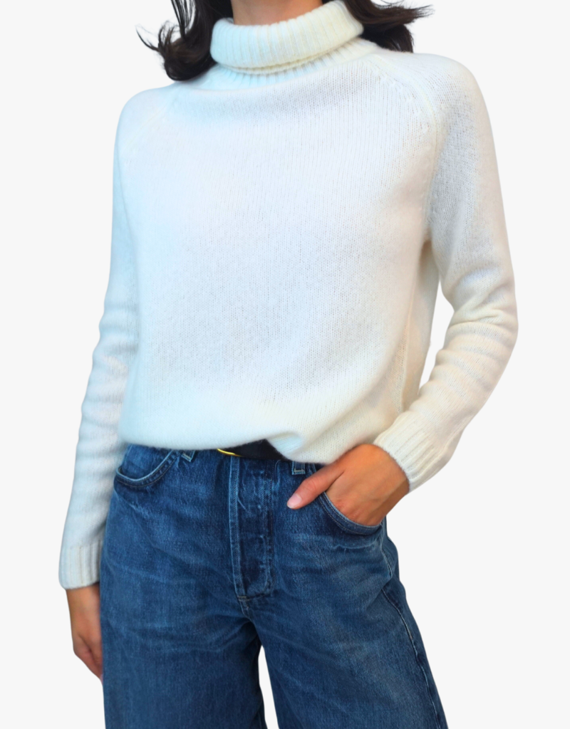 Estheme Rowan Turtleneck Sweater in Ivory