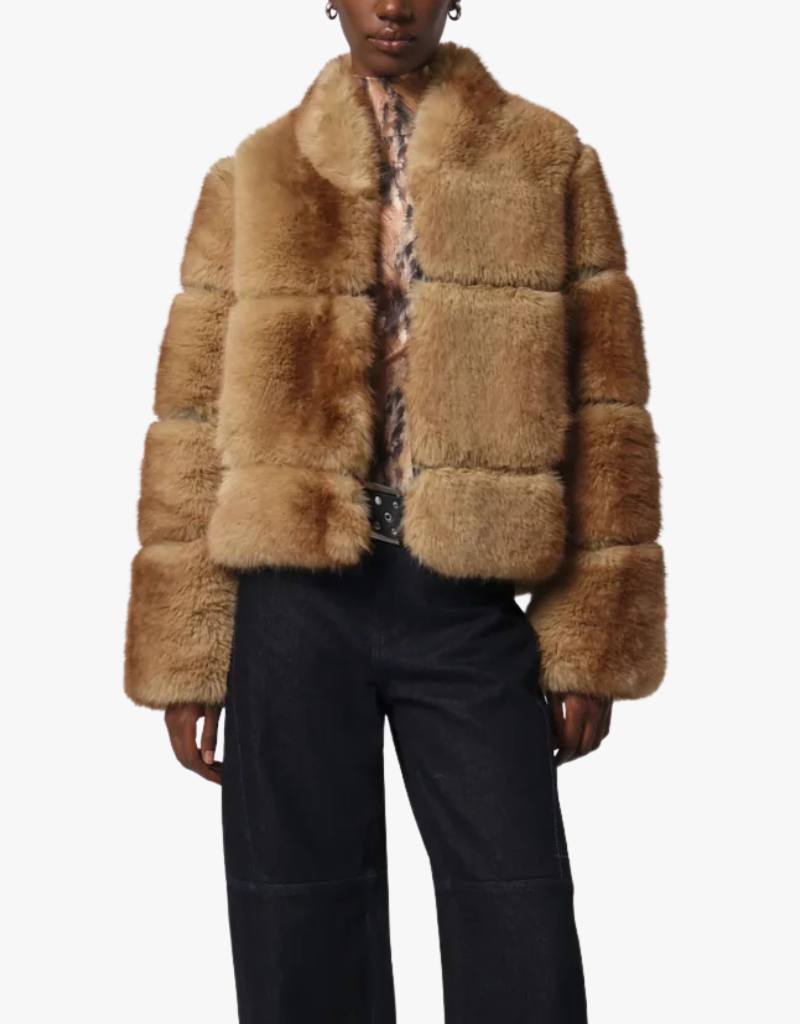 Apparis Sai Mink in Blonde Mink